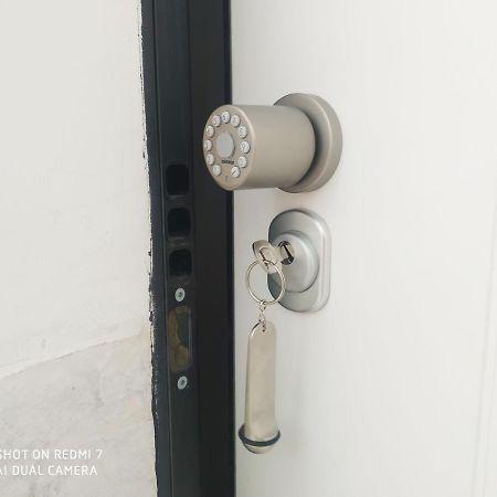 Aurisa Apartment Bari Exterior photo