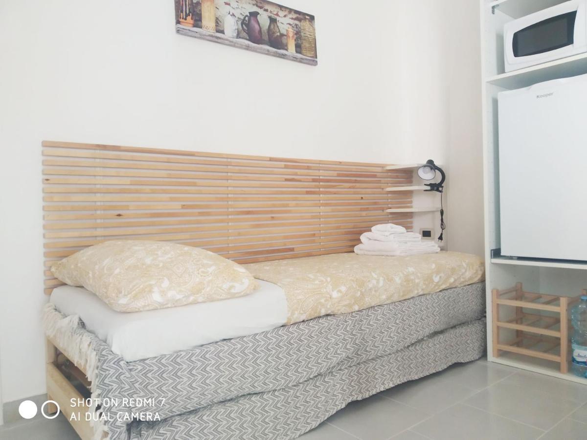 Aurisa Apartment Bari Exterior photo